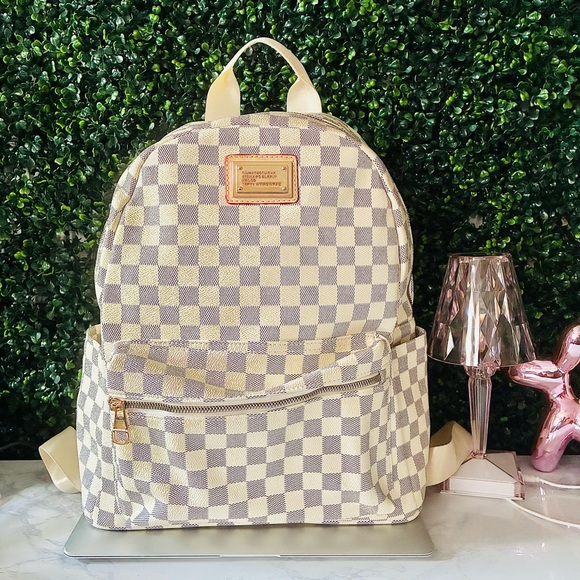 Checkered Backpack - Picture 2 of 12